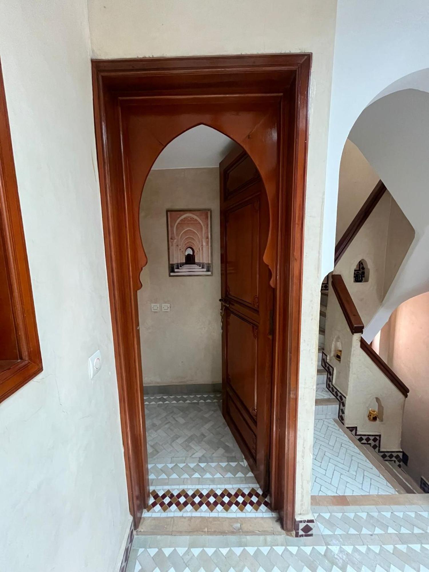 Riad Amazing Amazigh Avec Jacuzzi Petit Dejeuner Compris Avec Aussi Chambres Familiales Pres De La Place Jemaa El Fna Marrákes Kültér fotó