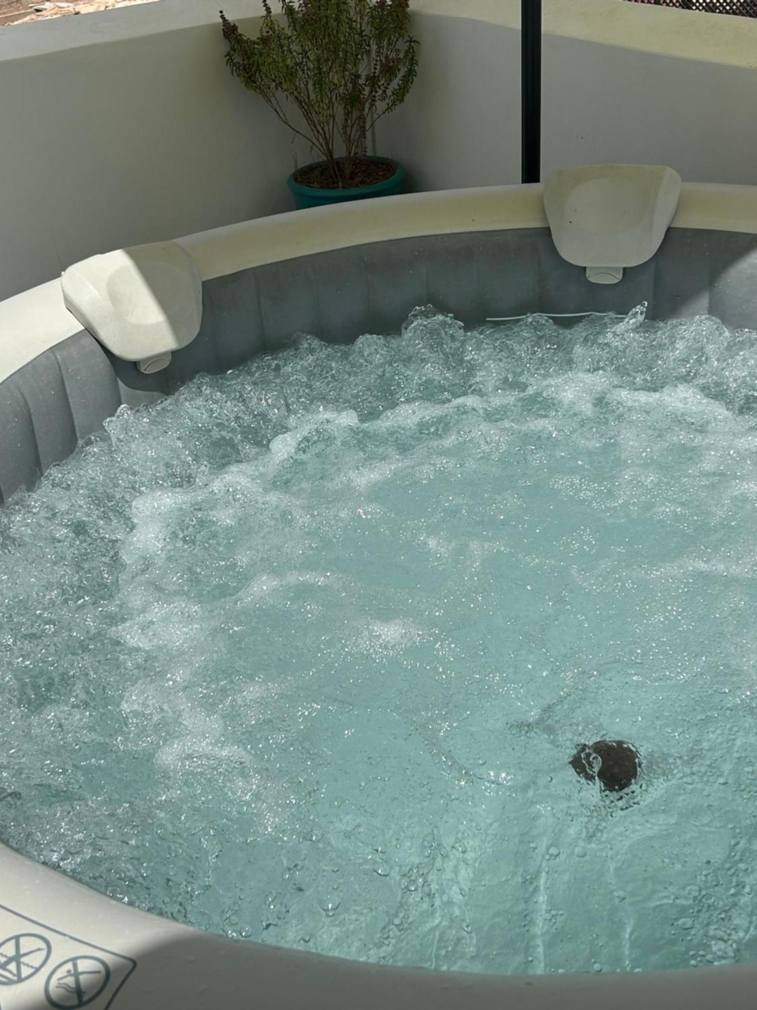 Riad Amazing Amazigh Avec Jacuzzi Petit Dejeuner Compris Avec Aussi Chambres Familiales Pres De La Place Jemaa El Fna Marrákes Kültér fotó